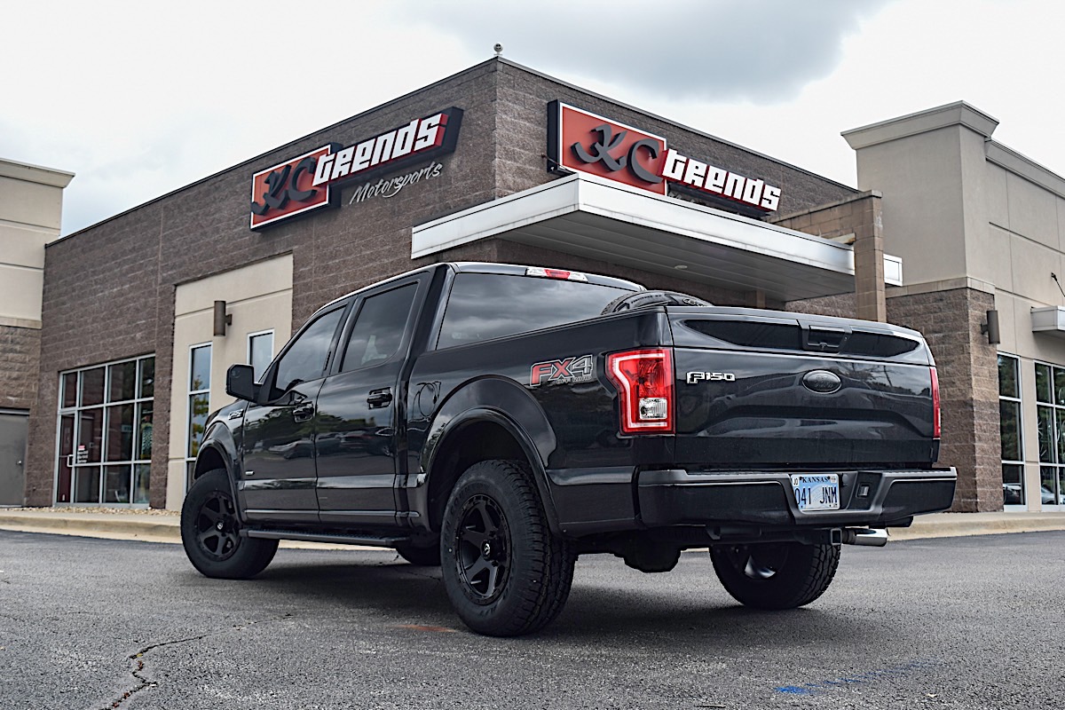Ford F-150 with Fuel 1-Piece Wheels Ripper - D589